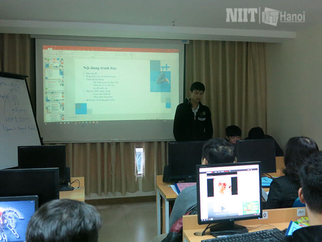 Lớp CP13 bảo vệ đồ án cuối kỳ-3