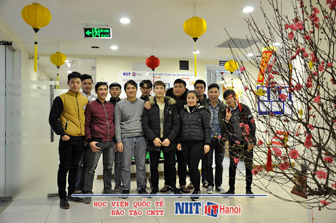 Lớp CP12 bảo vệ đồ án cuối kỳ IV-8