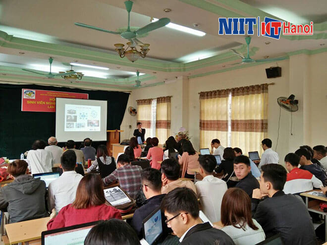 Hội thảo Sinh viên nghiên cứu khoa học tại khoa CNTT - ĐH Phương Đông.-3