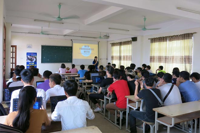 dao-tao-chuyen-de-php-tai-truong-dai-hoc-phuong-dong-1