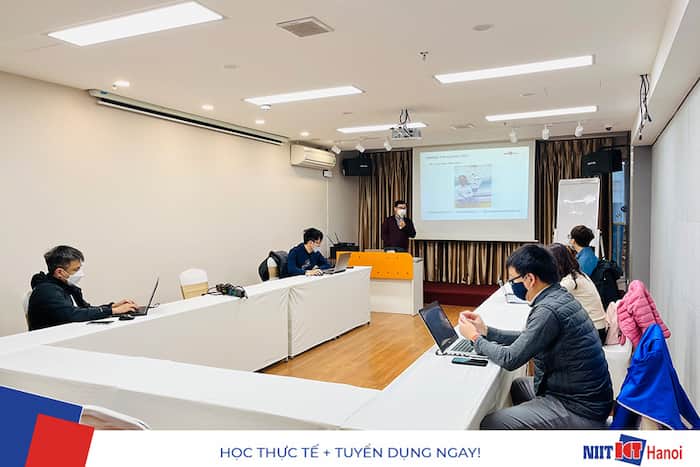 KHAI GIẢNG KHÓA HỌC BIG DATA - LỘ TRÌNH ỨNG DỤNG CHO DOANH NGHIỆP