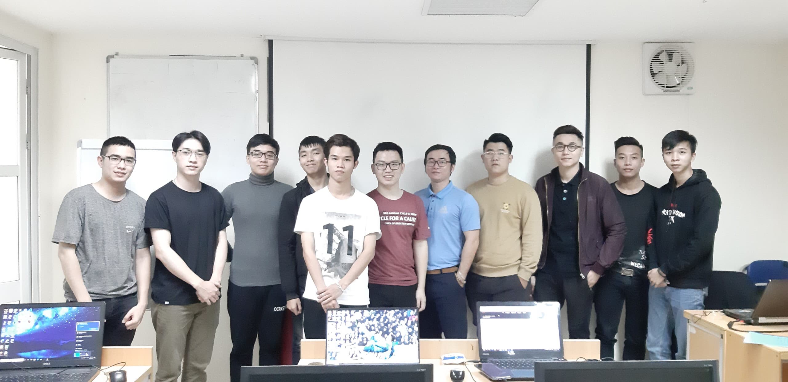 Khai giảng lớp Lập trình Java Web 18