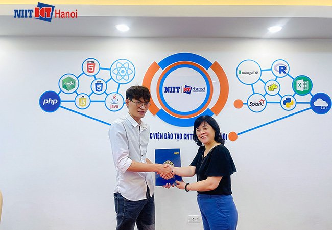 Nguyễn Trung Hiếu: Hành trình trở thành lập trình viên từ số 0