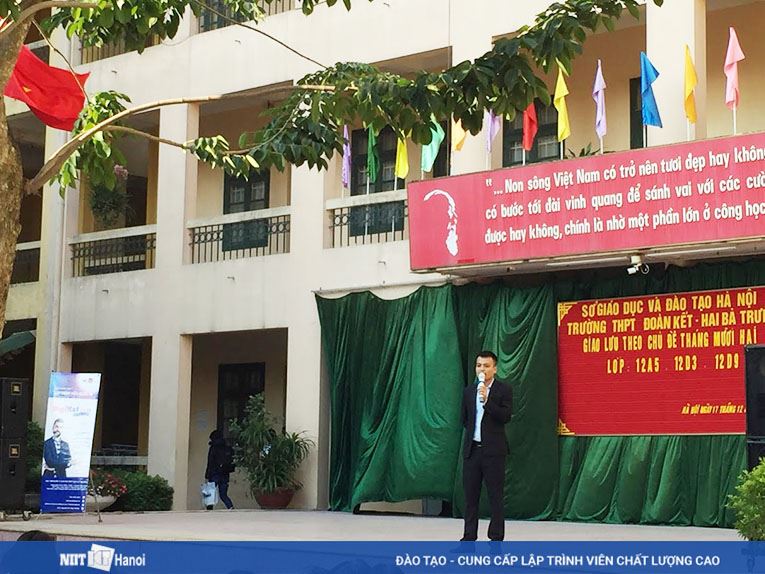 Tư vấn hướng nghiệp cho học sinh THPT Đoàn Kết- NIIT-ICT Hà Nội