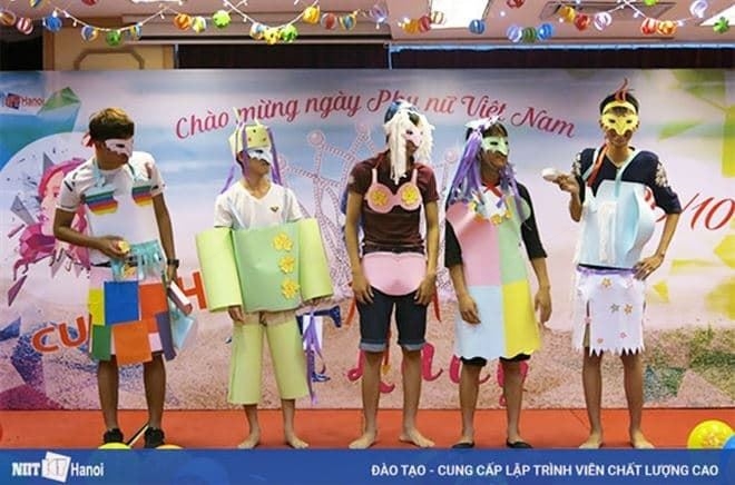 IT Lady - Chào mừng ngày phụ nữ Việt Nam 20/10